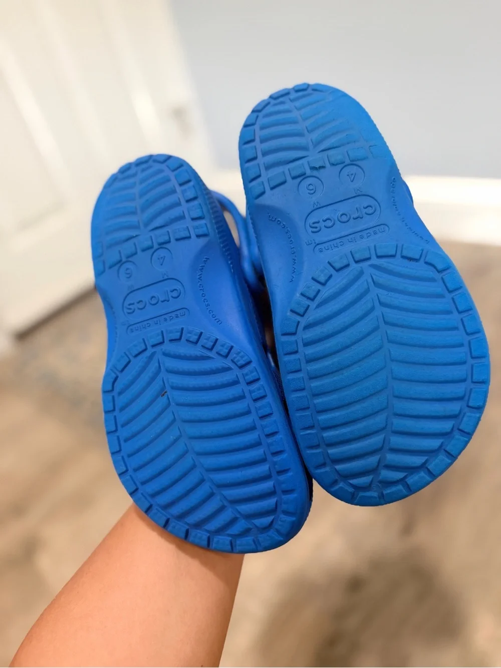 CROCS Kids Classic Clog in Bright Blue